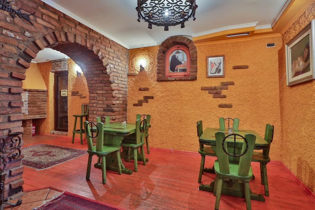 Casa Oasa -Accommodation , Pizzeria & Bar Marezige Ngoại thất bức ảnh